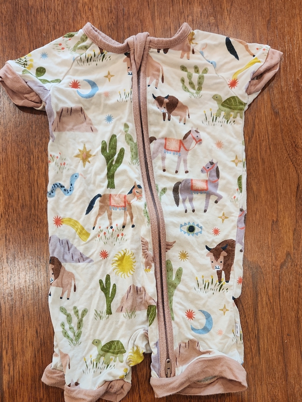 Little Sleepies 6-12 M Bambo Short-Sleeve Desert Animal Zip Romper with Tan Trim